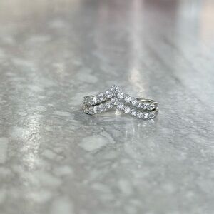 14KT White Gold , 1/2CT Chevron Brilliant Round Diamond Bands